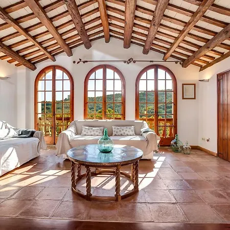 Villa Masia Can Colomer