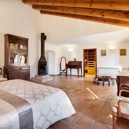Masia Can Colomer Villa